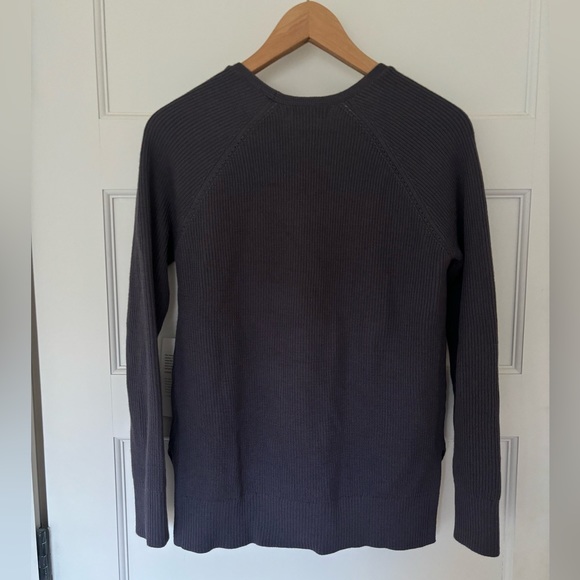 NWT Athleta Hanover Refined V-Neck Sweater - Picture 3 of 3